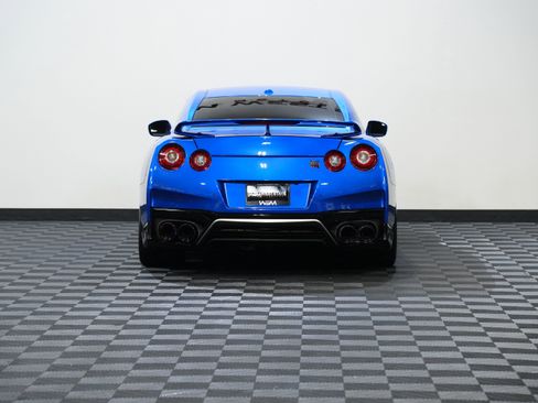 Used 2020 Nissan GT-R Premium AWD/4WD image 7