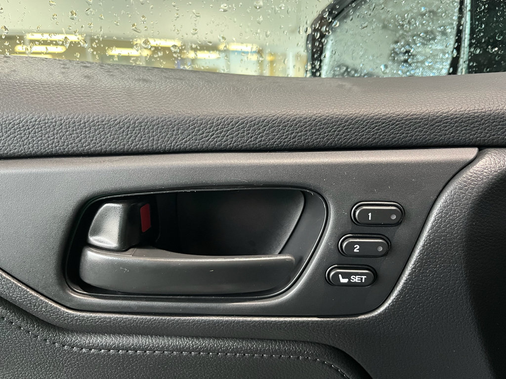 Used 2025 Honda Odyssey Sport-L image 30