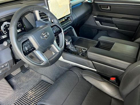Used 2024 Toyota Tundra Platinum AWD/4WD image 9