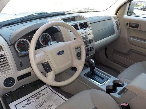 Used 2008 Ford Escape 4WD Hybrid image 14