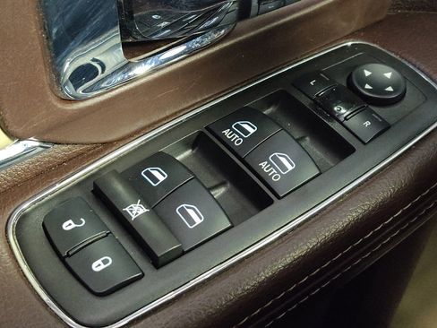 Used 2013 RAM 1500 Laramie w/ Convenience Group RWD image 27