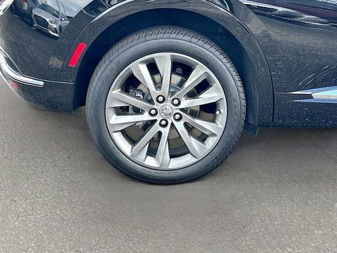 Used 2022 Buick Envision Avenir w/ Technology Package II FWD image 33
