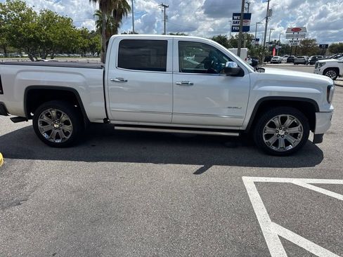 Used 2017 GMC Sierra 1500 Denali w/ Denali Ultimate Package AWD/4WD image 4