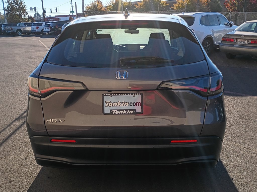 Used 2024 Honda HR-V LX image 6