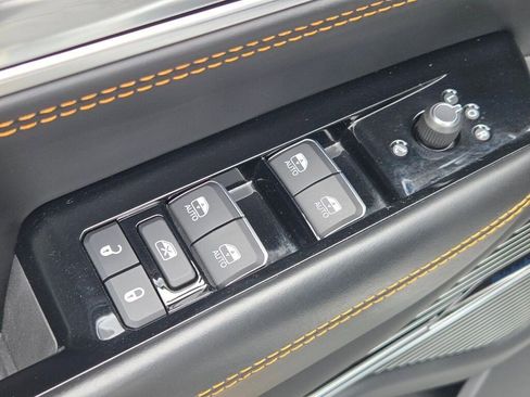 Used 2023 Jeep Grand Wagoneer Series III w/ Rear Seat Video Group 1 AWD/4WD image 22