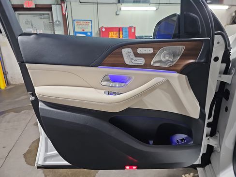 Used 2024 Mercedes-Benz GLE 450 4MATIC image 27