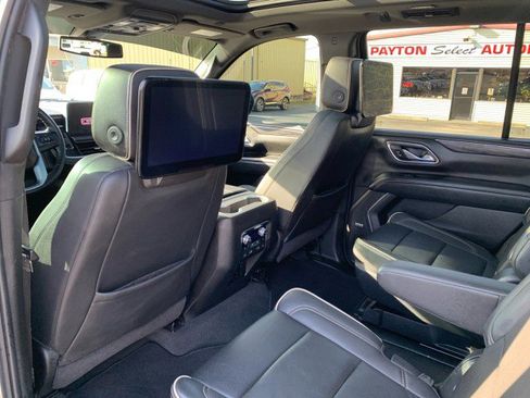 Used 2021 GMC Yukon SLT w/ SLT Luxury Plus Package image 12