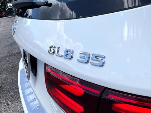 Used 2025 Mercedes-Benz GLB 35 AMG 4MATIC image 19