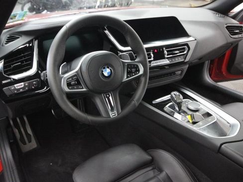 Used 2020 BMW Z4 M40i w/ Executive Package image 22