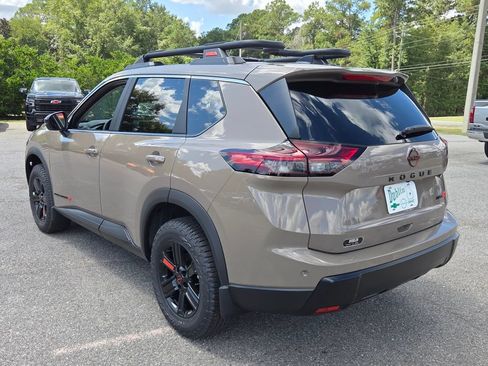 New 2026 Nissan Rogue SV AWD/4WD image 9