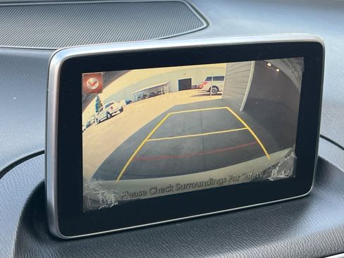 Used 2016 MAZDA MAZDA3 i Touring w/ Popular Equipment Package image 23