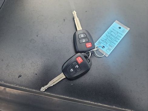 Used 2018 Toyota Tundra SR5 w/ TRD Sport Package image 29