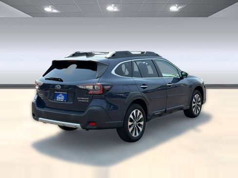 Used 2024 Subaru Outback Touring XT AWD/4WD image 9