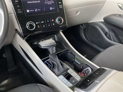 Certified 2023 Hyundai Tucson SEL FWD image 25