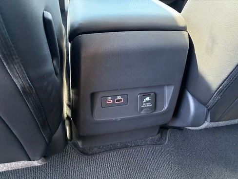 Certified 2024 Nissan Frontier SL w/ Technology Package RWD image 20