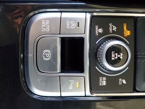 Used 2023 Kia Telluride LX AWD/4WD image 29