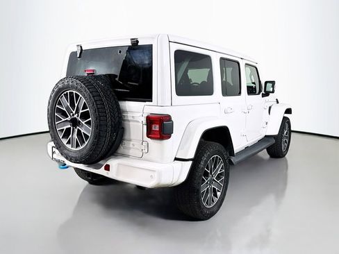 Used 2024 Jeep Wrangler High Altitude AWD/4WD image 5