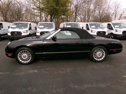 Used 2005 Ford Thunderbird Deluxe image 6