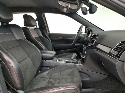 Used 2019 Jeep Grand Cherokee Trailhawk AWD/4WD image 29