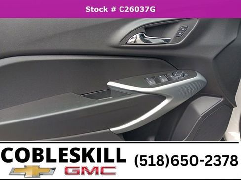 New 2026 Chevrolet Trax RS image 12