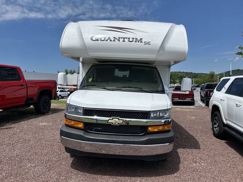 Used 2023 Chevrolet Express 3500 w/ RV Package RWD image 2