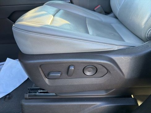 Used 2021 GMC Yukon SLT w/ SLT Premium Package image 5