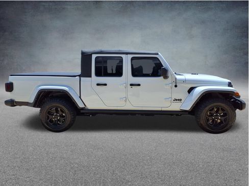 Used 2022 Jeep Gladiator Sport AWD/4WD image 6