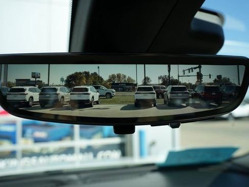 Used 2024 Buick Encore GX Avenir w/ Avenir Technology Package image 29