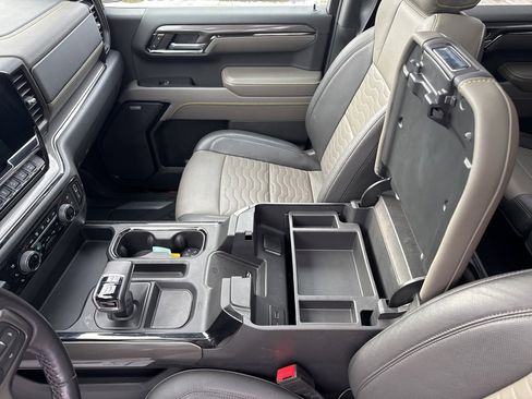 Used 2022 Chevrolet Silverado 1500 ZR2 w/ Technology Package image 19