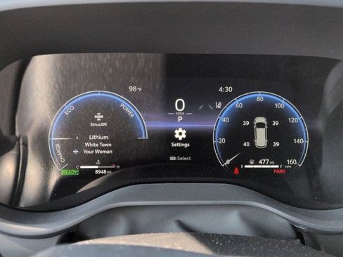 Used 2026 Toyota Sienna Platinum AWD/4WD image 11
