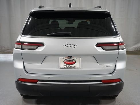 Used 2025 Jeep Grand Cherokee L Laredo RWD image 7