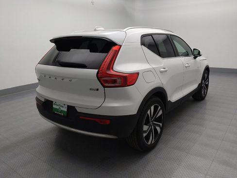 Used 2023 Volvo XC40 B5 Ultimate w/ Protection Package Premier image 9