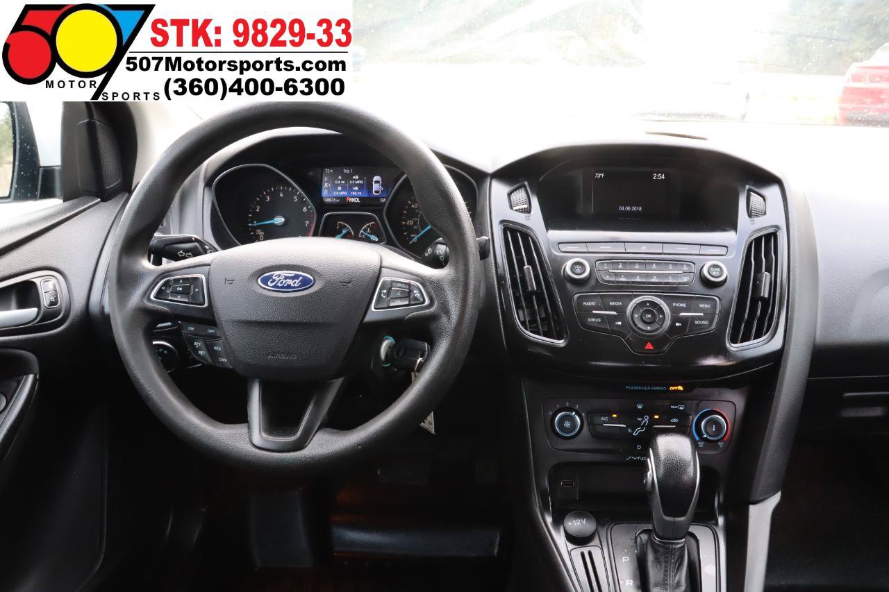 Used 2018 Ford Focus SE FWD image 18