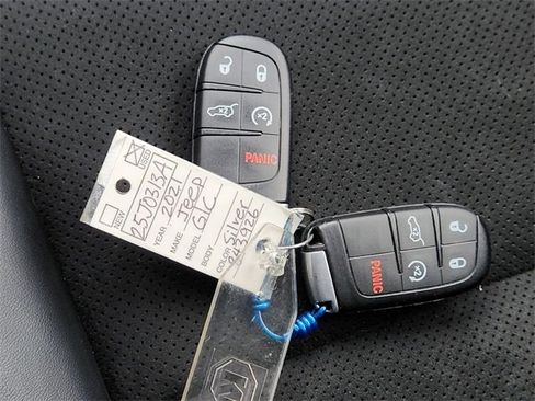 Used 2021 Jeep Grand Cherokee Laredo X image 32