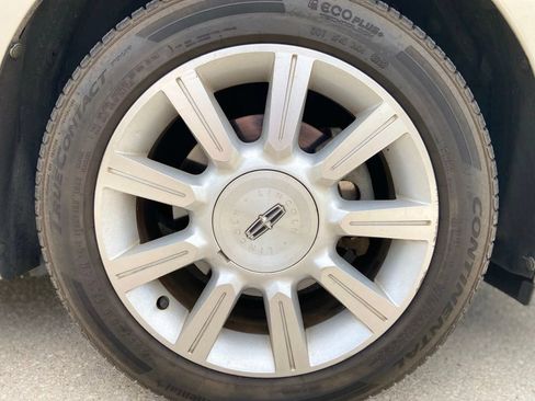 Used 2010 Lincoln MKZ FWD image 12