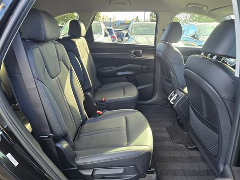 Used 2023 Kia Sorento EX image 26