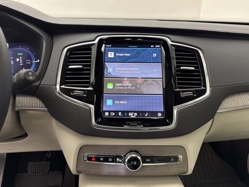 Used 2023 Volvo XC90 T8 Ultimate image 19