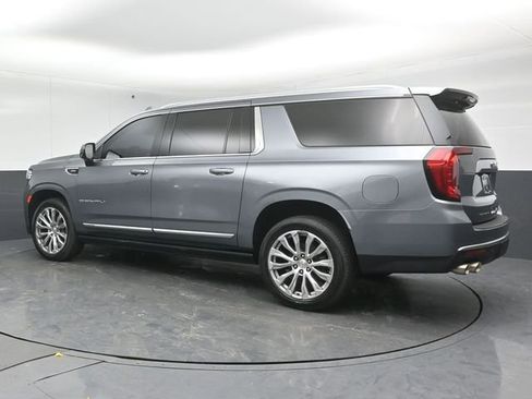 Used 2022 GMC Yukon XL Denali w/ Denali Premium Package image 5