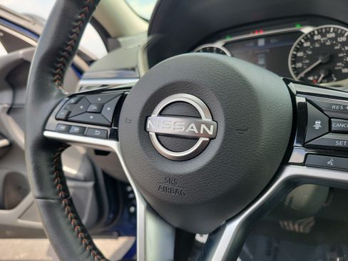 Certified 2023 Nissan Altima 2.0 SR FWD image 30