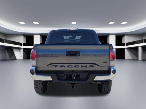 Used 2021 Toyota Tacoma TRD Off-Road AWD/4WD image 5