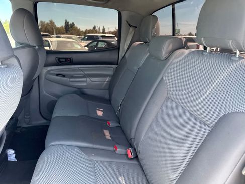 Used 2013 Toyota Tacoma 4x4 Double Cab w/ TRD Off-Road Pkg image 17