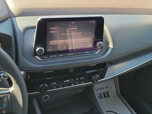 Used 2021 Nissan Rogue SV FWD image 24
