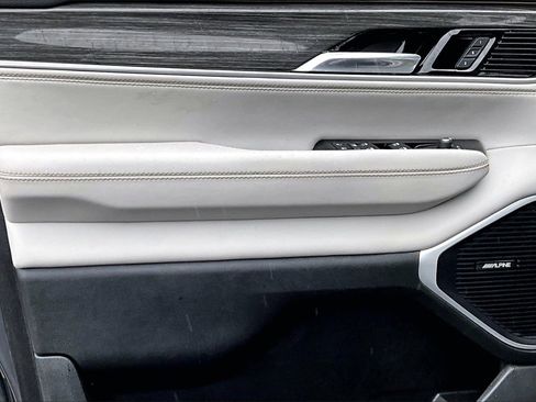 Used 2022 Jeep Wagoneer Series III image 27