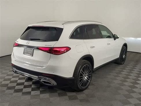 Used 2026 Mercedes-Benz GLC 300 4MATIC image 5