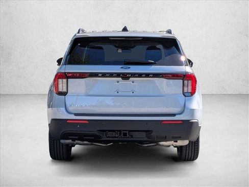 New 2026 Ford Explorer Active image 8