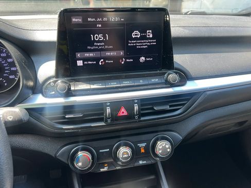 Used 2023 Kia Forte LXS w/ LXS Technology Package FWD image 19