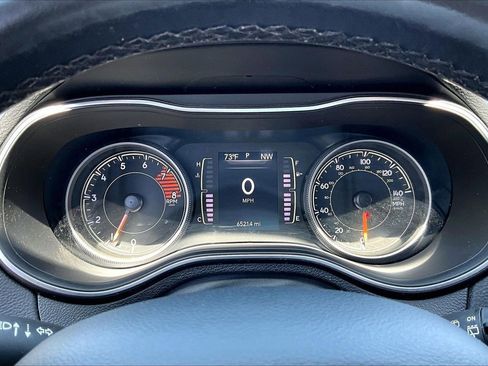 Certified 2021 Jeep Cherokee Latitude Lux w/ Mopar Interior Package AWD/4WD image 10