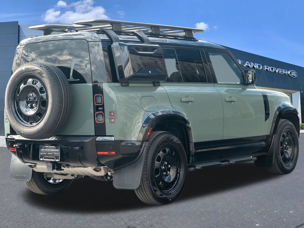New 2026 Land Rover Defender 110 AWD/4WD image 4
