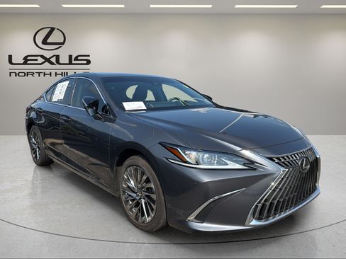 Used 2024 Lexus ES 300h w/ Technology Package FWD image 4