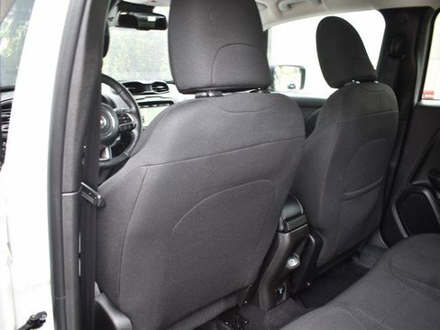 Used 2022 Jeep Renegade Latitude w/ Convenience Group image 21